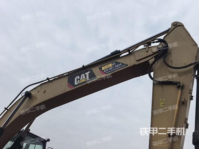 大臂整體?右側(cè)(工作和回轉(zhuǎn)裝置) 大臂整體?右側(cè)(工作和回轉(zhuǎn)裝置)