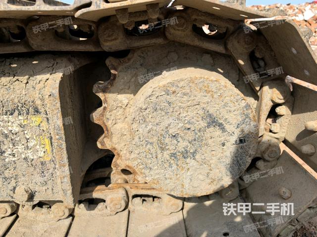 左驱动轮(行走机构) 左驱动轮(行走机构)