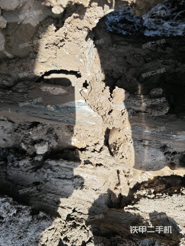 左側(cè)行走馬達蓋板（行走機構(gòu)）