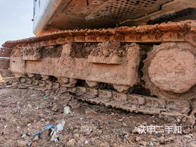 單側(cè)履帶整體（整機(jī)外觀）