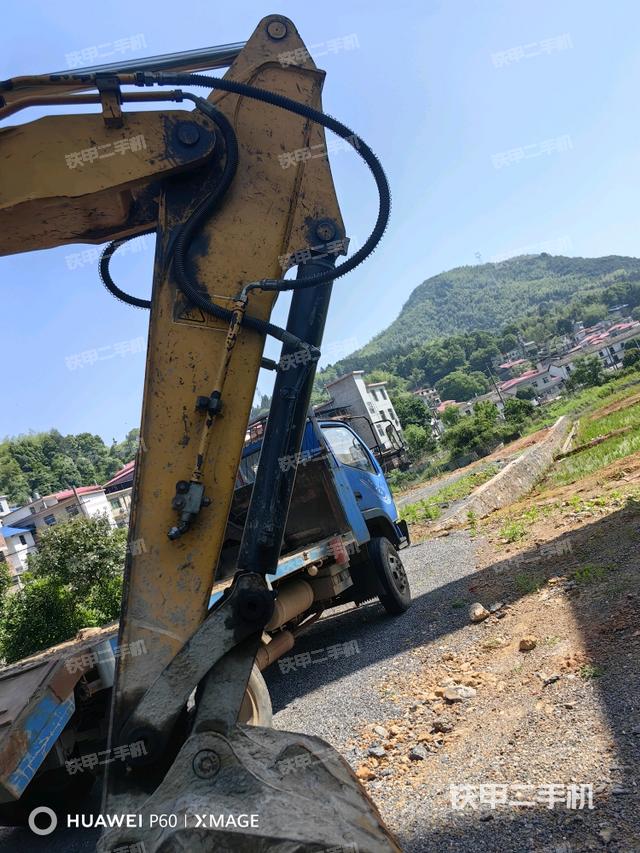 小臂整體左后(工作和回轉裝置) 小臂整體左后(工作和回轉裝置)