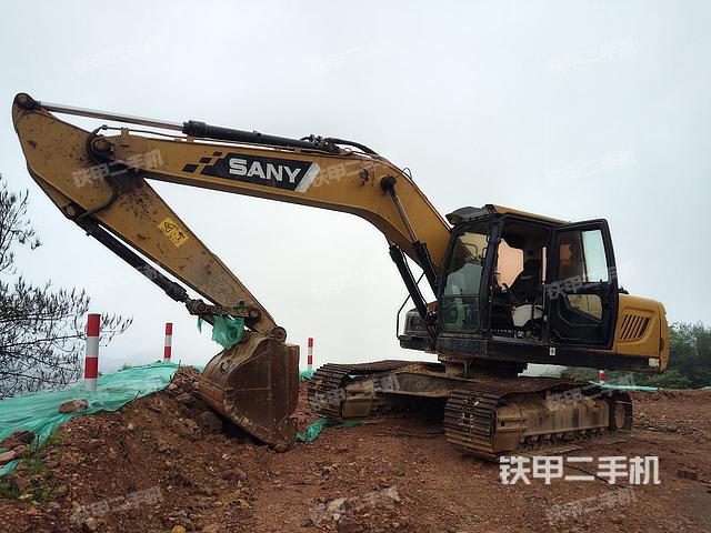 三一重工SY215C(國四)挖掘機(jī)