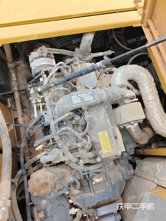 发动机室（上车部件）