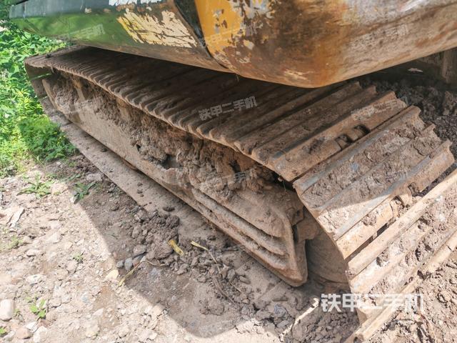 右側(cè)履帶整體(行走機(jī)構(gòu)) 右側(cè)履帶整體(行走機(jī)構(gòu))