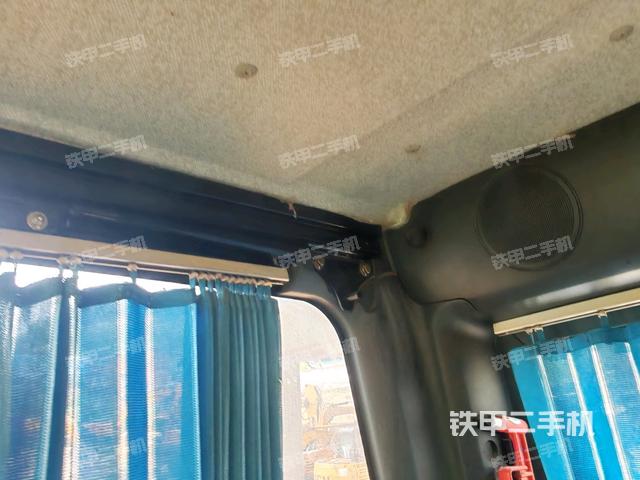 駕駛室左后45度(駕駛室部分) 駕駛室左后45度(駕駛室部分)