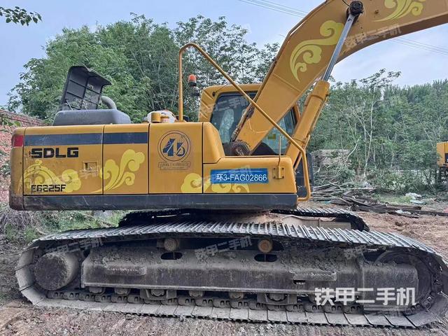 整機(jī)右后45°(整機(jī)外觀) 整機(jī)右后45°(整機(jī)外觀)