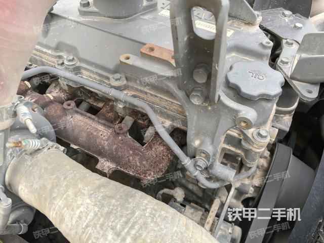 發(fā)動機整體俯視(整機外觀) 發(fā)動機整體俯視(整機外觀)