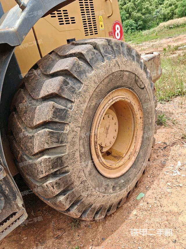 右后輪（行走機(jī)構(gòu)）