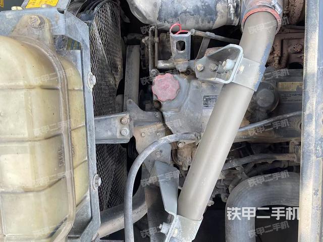 發(fā)動機整體俯視(整機外觀) 發(fā)動機整體俯視(整機外觀)