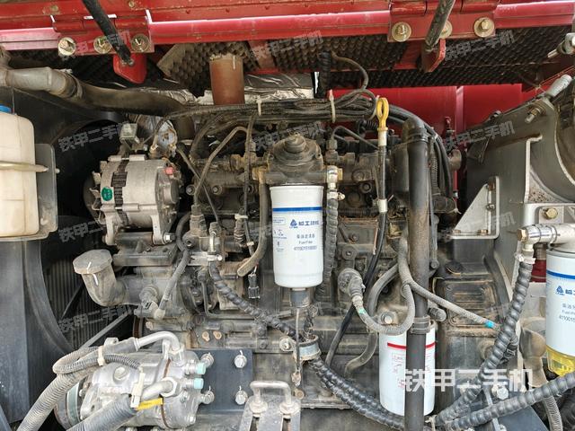 發(fā)動(dòng)機(jī)室（上車(chē)部件）