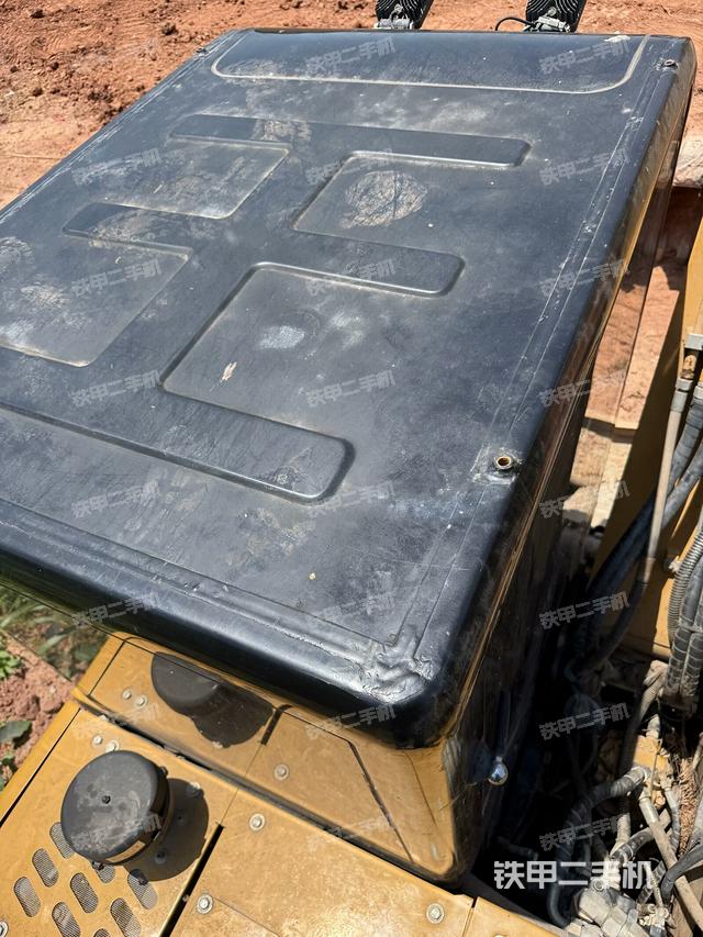 駕駛室頂部（整機(jī)外觀）