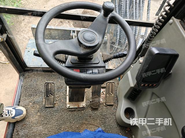 后窗玻璃角標(biāo)（駕駛室部分）