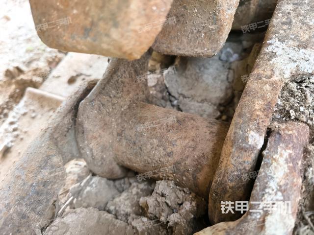 右側行走馬達蓋板(行走機構) 右側行走馬達蓋板(行走機構)