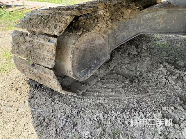 右侧履带整体 (行走机构) 右侧履带整体 (行走机构)