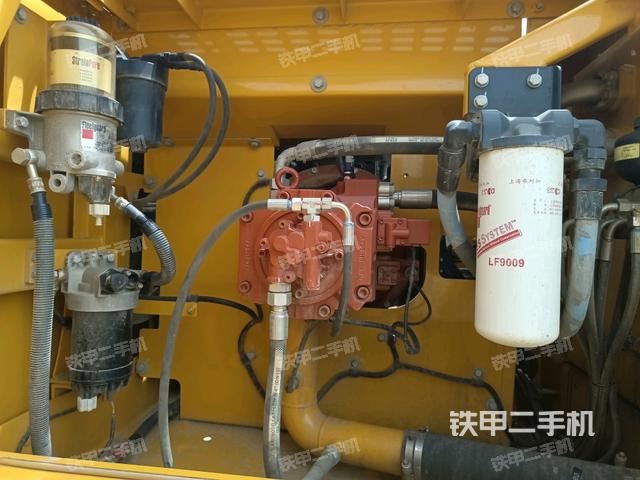 液壓泵艙室正面整體(整機(jī)外觀(guān)) 液壓泵艙室正面整體(整機(jī)外觀(guān))