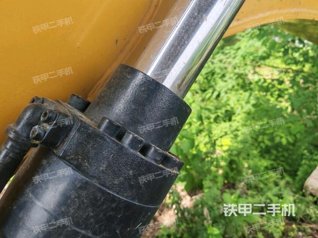 小臂整體右前(工作和回轉(zhuǎn)裝置) 小臂整體右前(工作和回轉(zhuǎn)裝置)