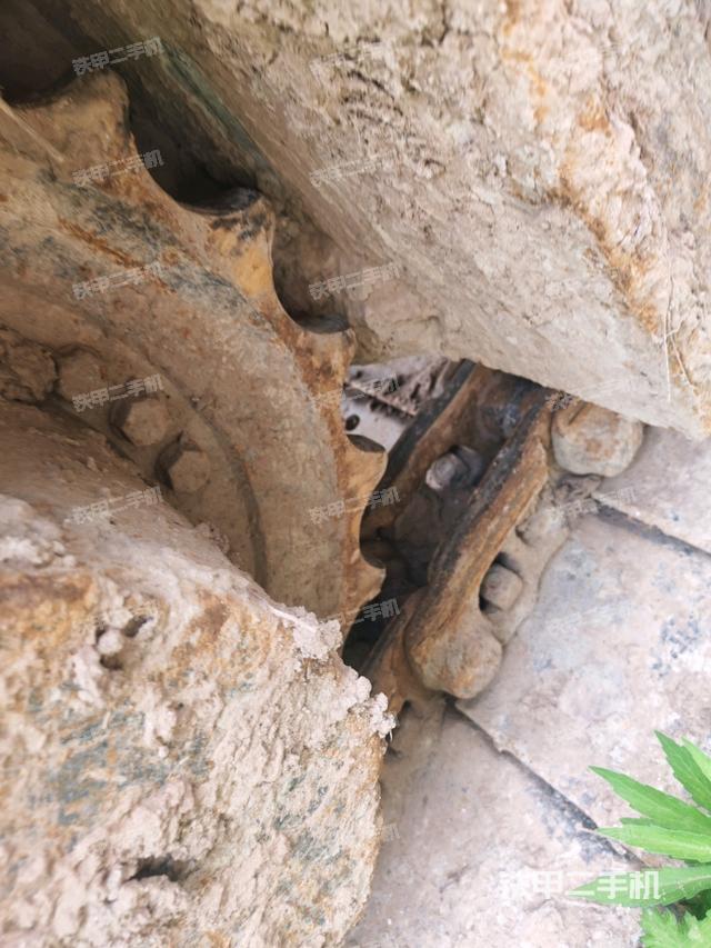 左側(cè)行走馬達(dá)蓋板(行走機(jī)構(gòu)) 左側(cè)行走馬達(dá)蓋板(行走機(jī)構(gòu))