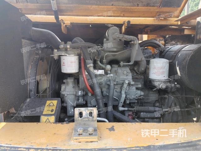 發(fā)動機整體俯視(整機外觀) 發(fā)動機整體俯視(整機外觀)