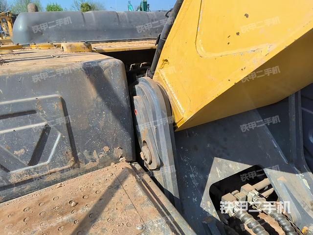 大臂根部 斜视(工作和回转装置) 大臂根部 斜视(工作和回转装置)