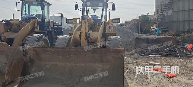 发动机左侧（整机外观及大件）