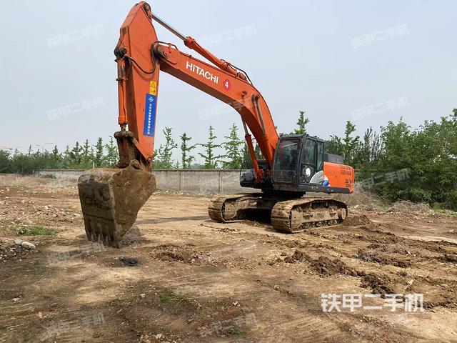駕駛室頂部(整機外觀) 駕駛室頂部(整機外觀)