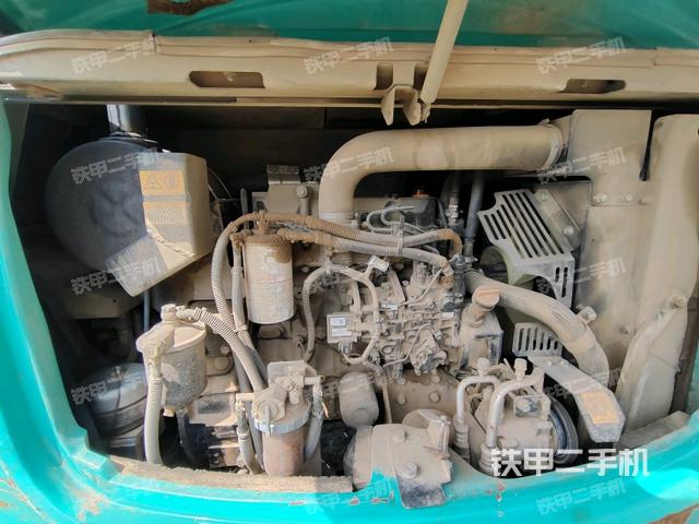 發(fā)動(dòng)機(jī)室（上車部件）