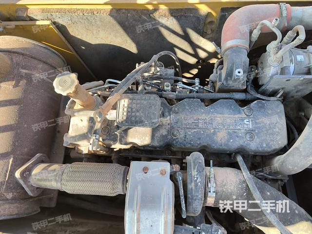 气门室盖螺丝特写(上车部件) 气门室盖螺丝特写(上车部件)