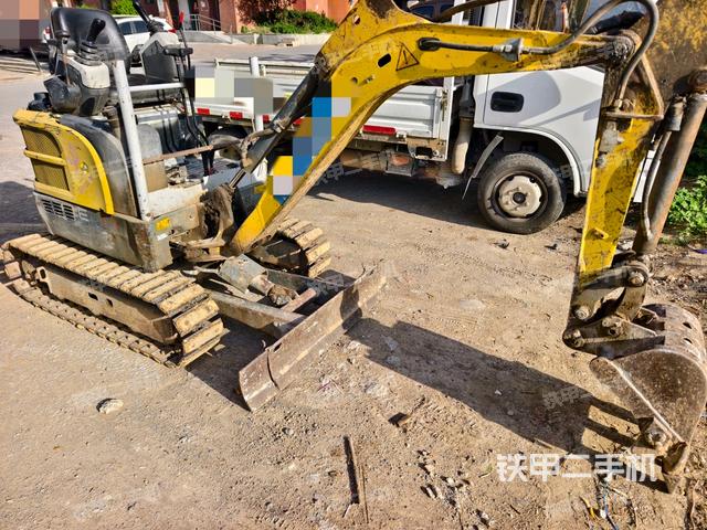 右前45(整機(jī)外觀) 右前45(整機(jī)外觀)