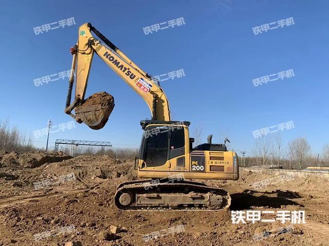 小松PC200-8M0挖掘機(jī)