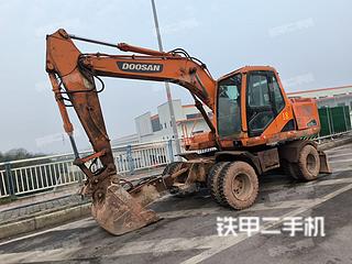 斗山DH150W-7挖掘机实拍图片