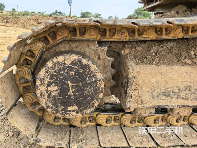 右驅(qū)動輪（行走機構）