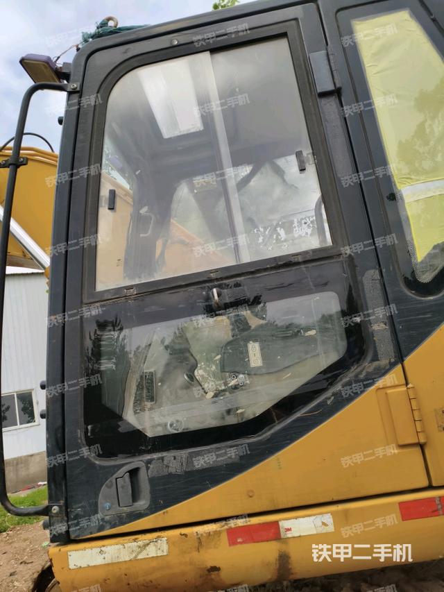 駕駛室整體（整機(jī)外觀）