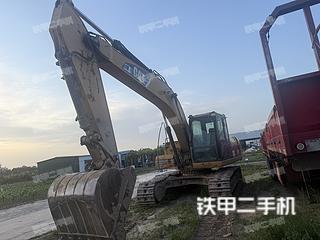 卡特彼勒323D液压挖掘机实拍图片