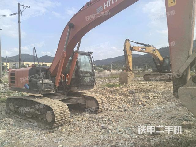 右前45(整機(jī)外觀) 右前45(整機(jī)外觀)