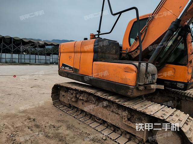 右前45(整機外觀) 右前45(整機外觀)