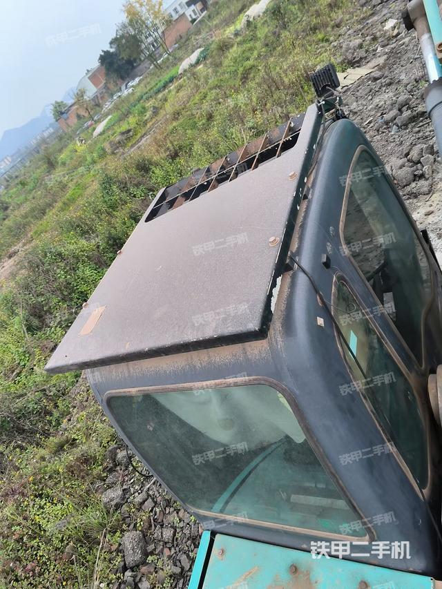 駕駛室頂部俯視(上車部件) 駕駛室頂部俯視(上車部件)