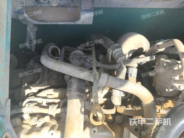 神钢SK260LC-10挖掘机的设备实拍-第32张实拍照片
