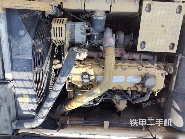 發(fā)動(dòng)機(jī)整體俯視(整機(jī)外觀) 發(fā)動(dòng)機(jī)整體俯視(整機(jī)外觀)