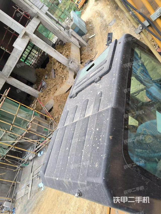 駕駛室頂部俯視(上車部件) 駕駛室頂部俯視(上車部件)
