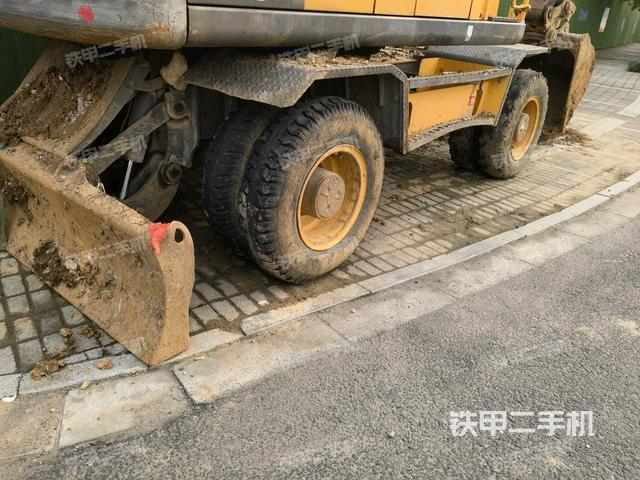 右侧履带整体（行走机构）