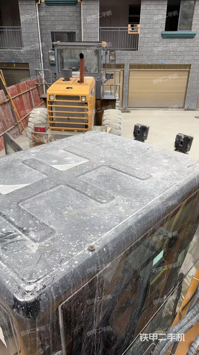 駕駛室頂部（整機(jī)外觀）