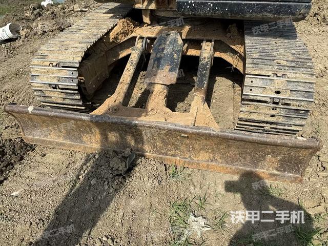 大臂整體?右側(cè)(工作和回轉(zhuǎn)裝置) 大臂整體?右側(cè)(工作和回轉(zhuǎn)裝置)