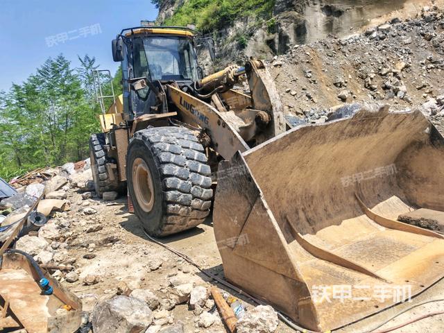 右前45°(整機(jī)外觀) 右前45°(整機(jī)外觀)