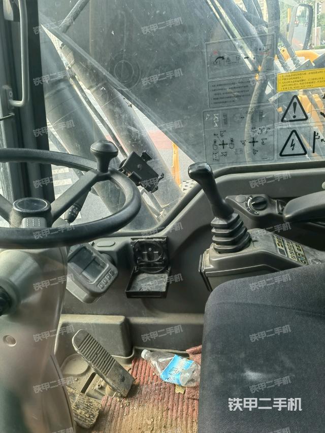 显示屏 （驾驶室部分）