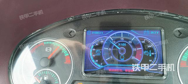 駕駛室操作臺(tái)（整機(jī)外觀及大件）