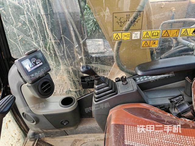 座椅左側(cè)控制臺/音響/含左手柄（駕駛室部分）