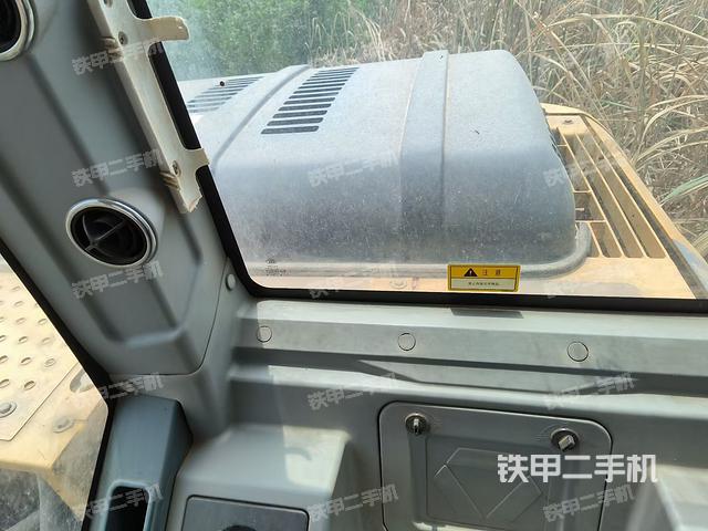 后窗玻璃角標(biāo)(駕駛室部分) 后窗玻璃角標(biāo)(駕駛室部分)