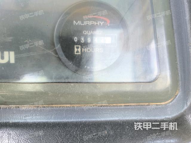 駕駛室內(nèi)部頂部(推土機駕駛室) 駕駛室內(nèi)部頂部(推土機駕駛室)