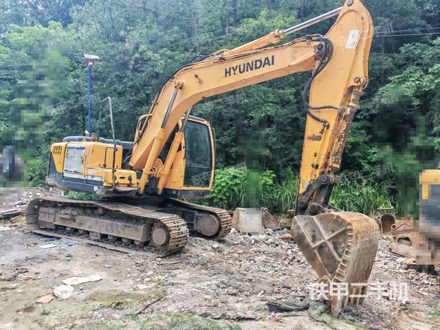 右前45(整機(jī)外觀) 右前45(整機(jī)外觀)