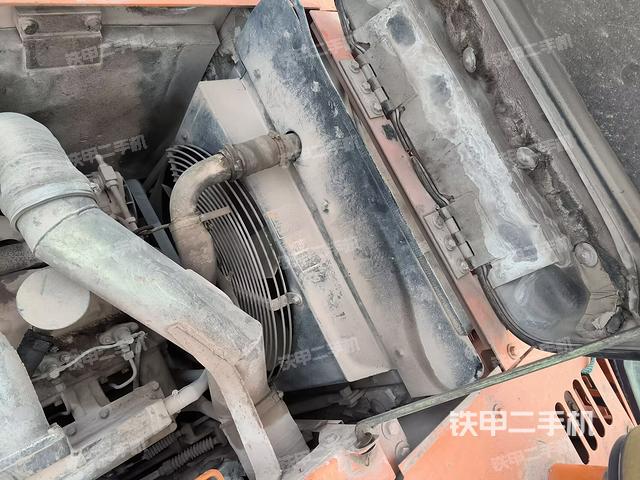 水箱+風扇特寫(上車部件) 水箱+風扇特寫(上車部件)